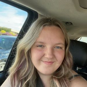 Meet your Posher, Abby